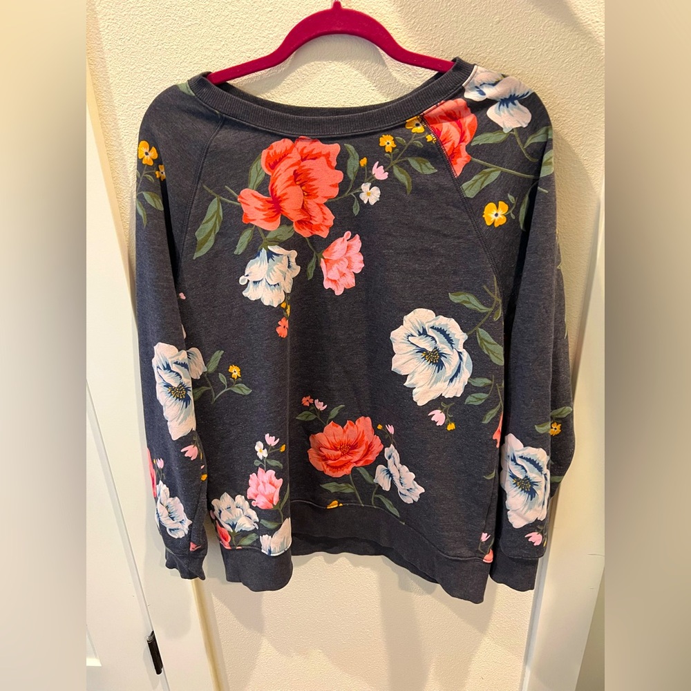 Floral grey crewneck